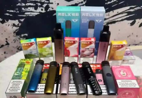 悦刻吸雾器，开启健康吸烟新体验！